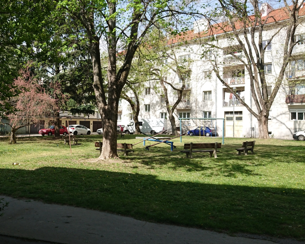 Väčší dvojizbový byt v centre na Royovej ulici